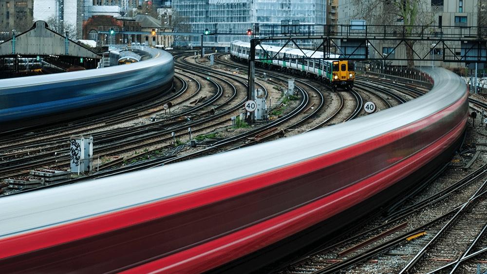 5 błędów przy wyborze opakowań transportowych, które generują straty